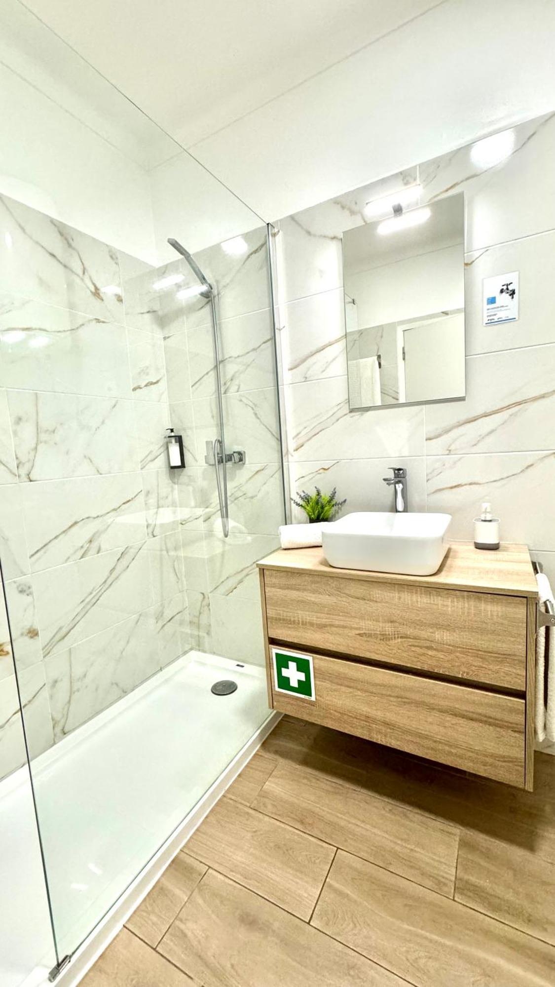 Praia Da Rocha, Vila Rosa, T1, Piscinas, Parqueamento E Internet By Ig Portimão Eksteriør bilde
